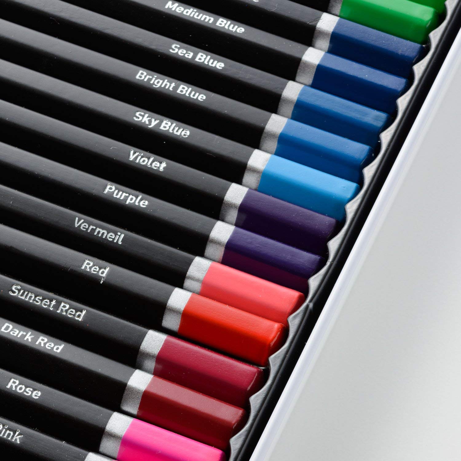 Derwent Academy Watercolour 36 Tin - Image 4