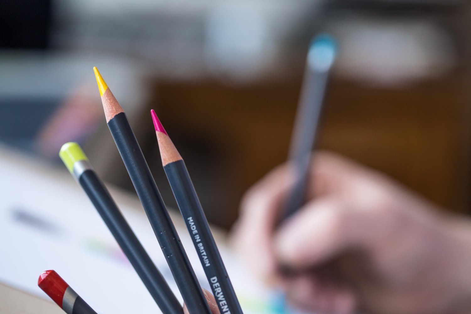 Derwent Colored Pencils, Procolour Pencils, Drawing, Art, Metal Tin, 12 Count (2302505) - Image 7