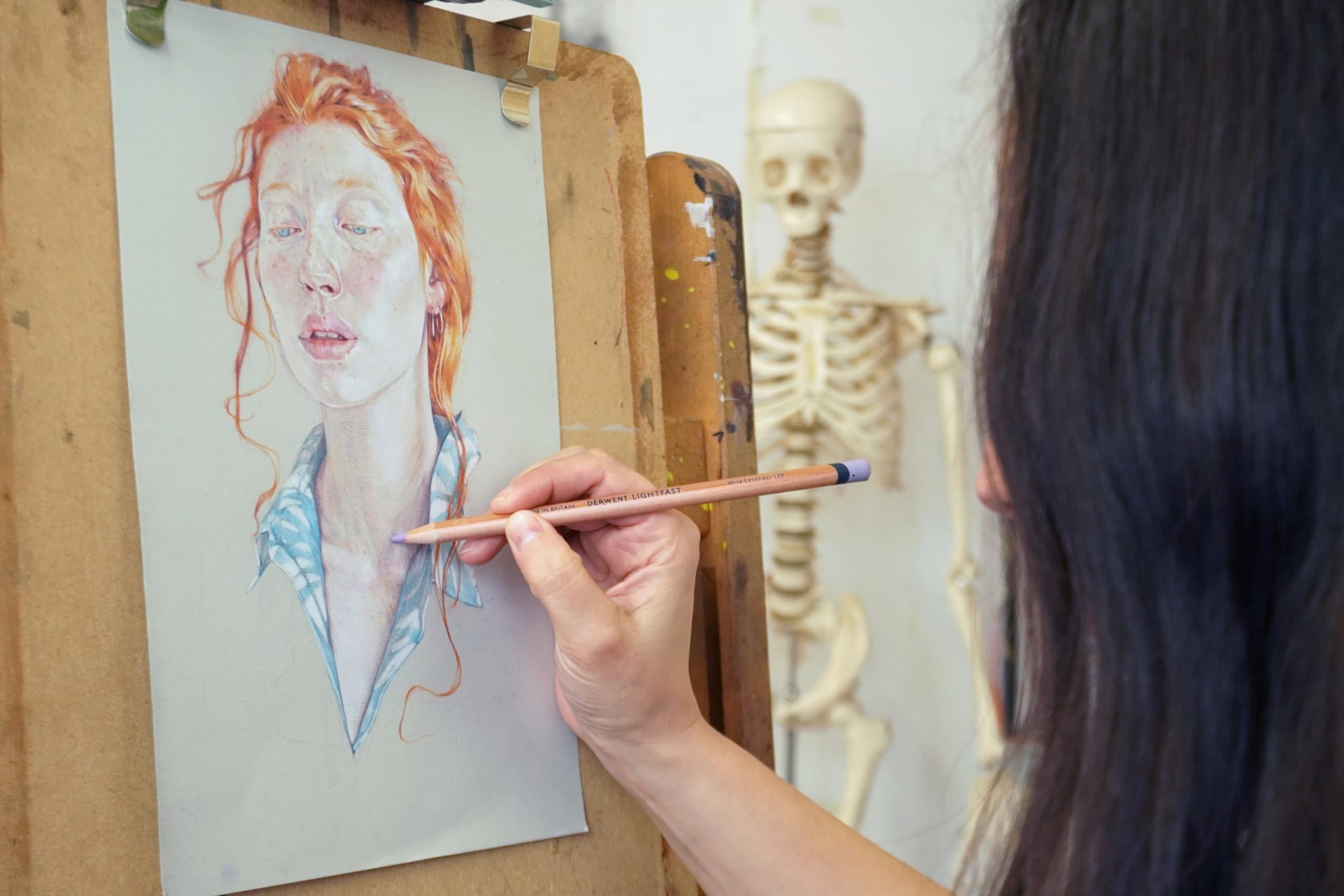 Derwent Lightfast Colored Pencils 12 Tin, Set of 12, 4mm Wide Core, 100% Lightfast, Oil-based, Premium Core, Creamy, Ideal for Drawing, Coloring, Professional Quality (2302719) - Image 9